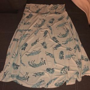 Size large LuLaRoe Azure skirt with fox print